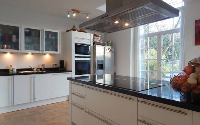 Opulent Villa with Sauna, Hot Tub, Pool