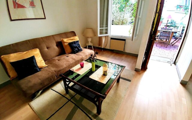 House With one Bedroom in Montreuil, With Enclosed Garden and Wifi