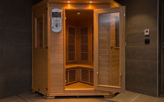 Victoria Lodge, Friendly Hotel