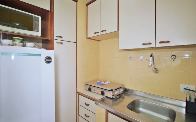 Studio Completo em Ipanema C063