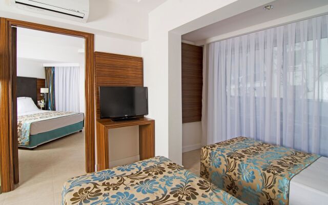 Palm Wings Beach Resort & Spa Kusadasi- All Inclusive