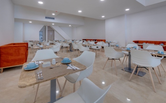 Hotel Dorado Plaza Alto Prado