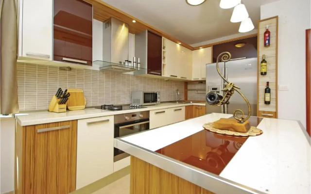 Three-Bedroom Holiday Home in Zagvozd
