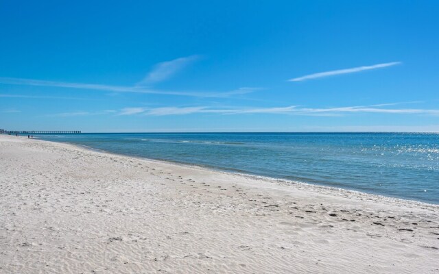 Sea Shell 3 Bedroom Townhouse by RedAwning