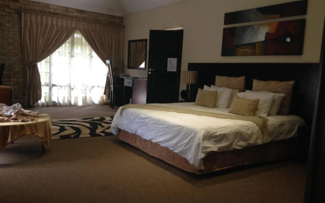 Waterfront Country Lodge