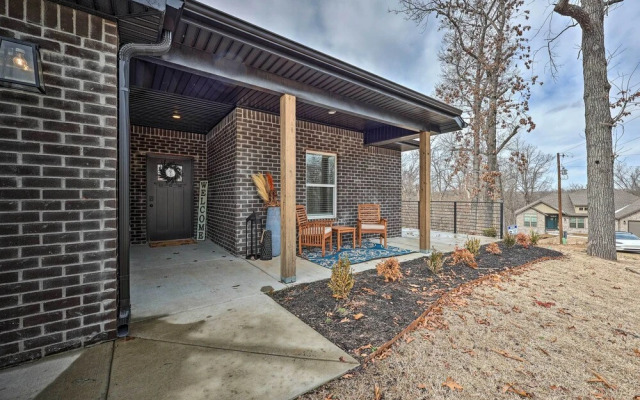 Newly Built Bella Vista Home Near Lakes