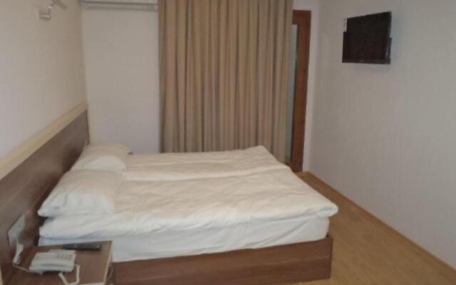 Merkez Otel