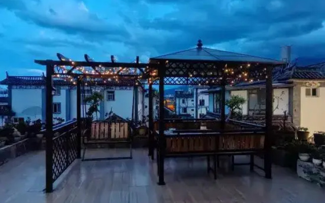 Dali Ancient City Shuangqing Inn