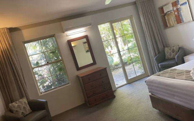Oasis Inn Ulladulla - Guest 18 Years and Older