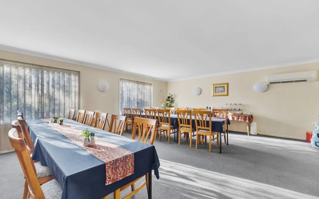 Castlereagh Motor Inn