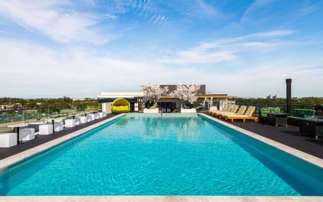 Dolce by Wyndham Hollywood