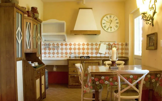 Holiday Home in Braccagni With Wellness & Golf