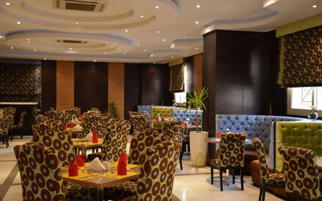 Rose Garden Hotel
