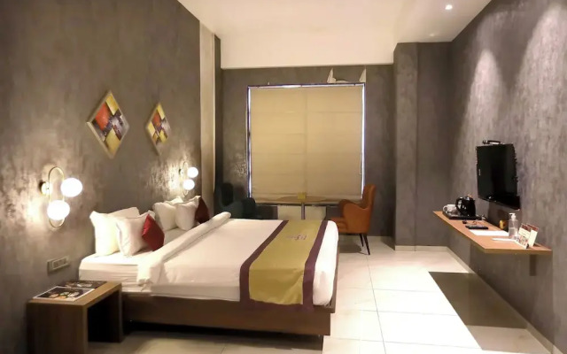 Hotel Reyansh Pride