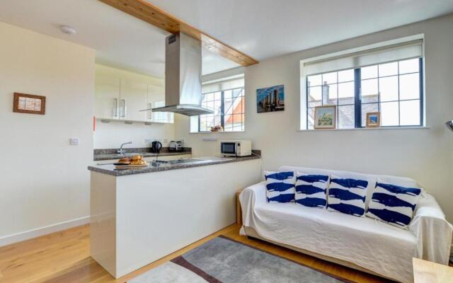 Flat 8 Broadleys