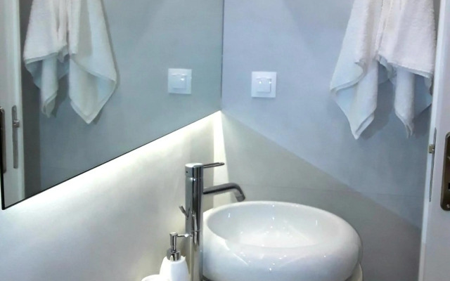 Cavo Seaside Suites