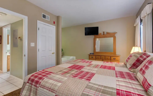 Colonial Crest Condo Unit #113