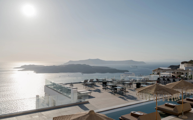 Apeiron Blue Santorini - Sustainable Adults Only 14+
