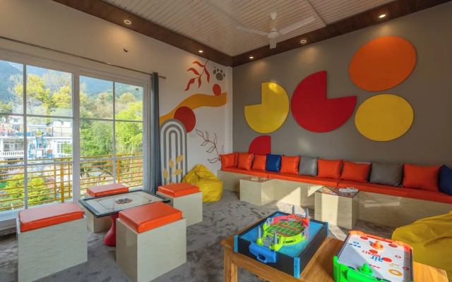 The Social Stays Bir Formerly Artbuzz