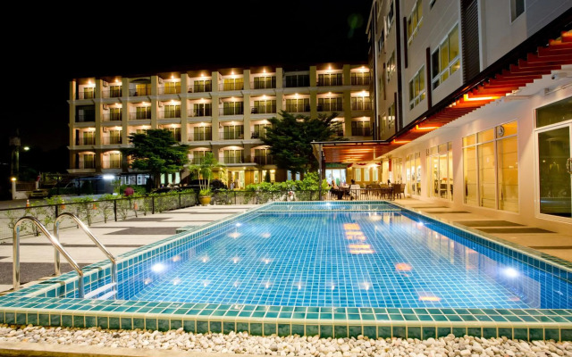 Sinsuvarn Airport Suite