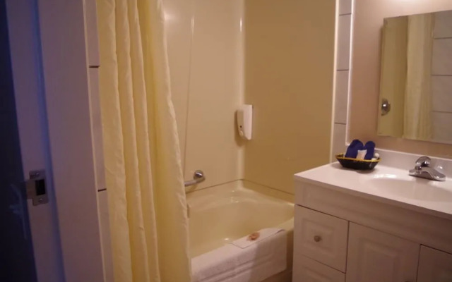 Causeway Bay Hotel Sparwood