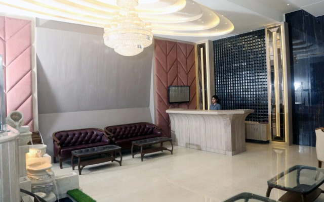 Om Clarks Inn Raebareli