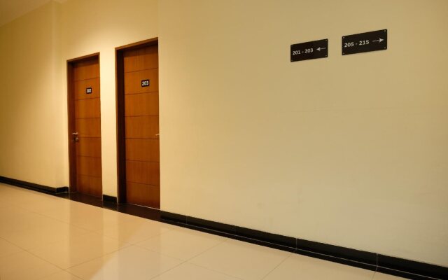OYO 1616 Hotel Central City 2