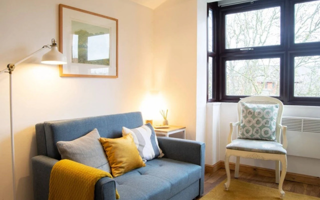 Stylish Studio Flat in West Kensington