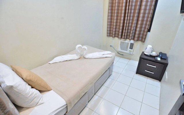Amax Inn Makati II