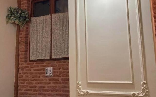 Bright Cozy Apartment in Tbilisi