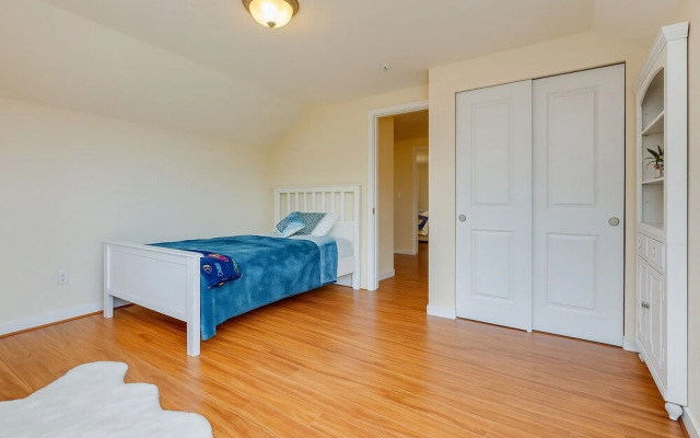 The Grand North Seattle Family Home