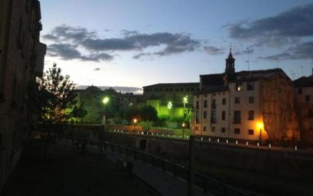 Hostal Restaurante Pirineos