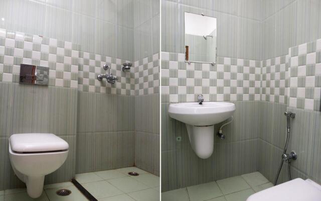 OYO 8647 Hotel Shanti