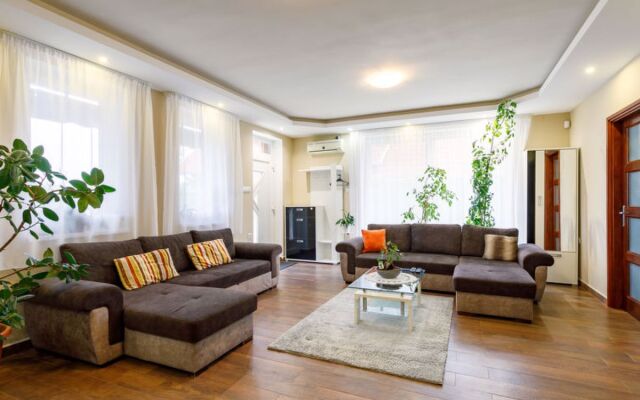 Holiday Home Balaton H2064