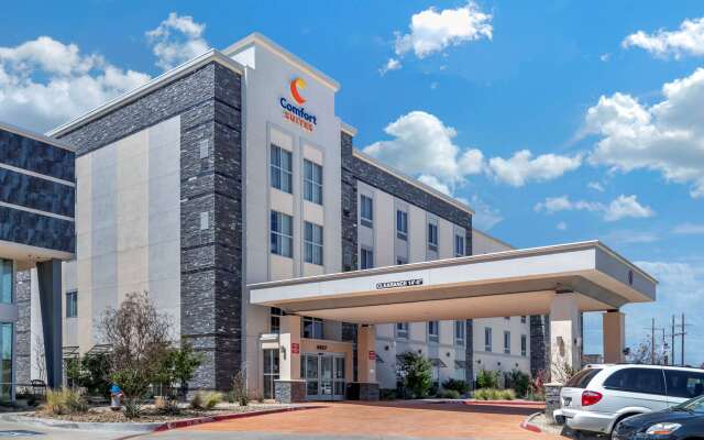 Comfort Suites University