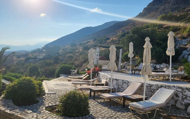 Room in Apartment - One Private Studio With Stunning Full sea View, Shared Pool and Ac