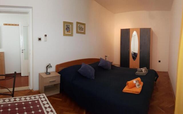 Villa Radoš - 4 Sterne, 4 Apartments für maximal 22 Gäste