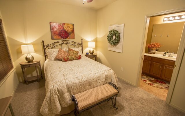 Villa on the 13th Green 2 Bedrooms 2 Bathrooms Villa - фото 2
