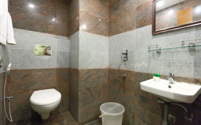 OYO 5446 Hotel Maharajay