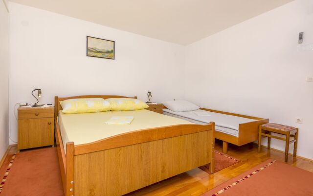 Apartment Ana