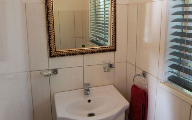 Linga Longa Guest House