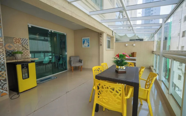 Apto pet Friendly c Churrasqueira a 100m da Praia