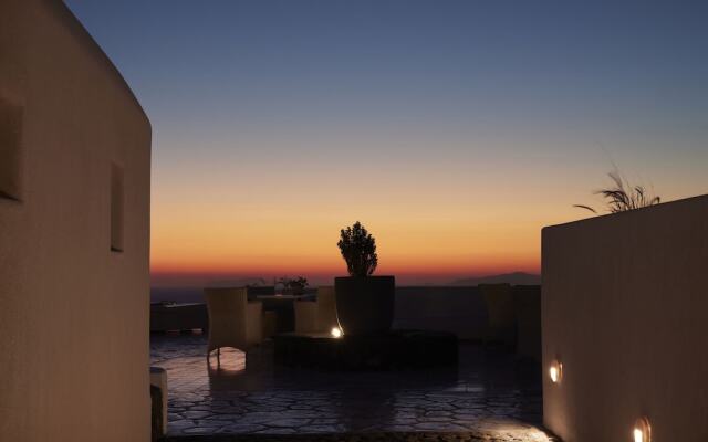 Danae Suites Santorini