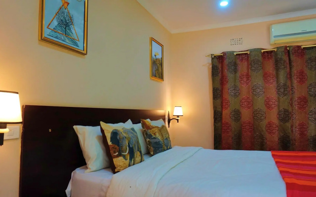 Tasha Lodge and Tours