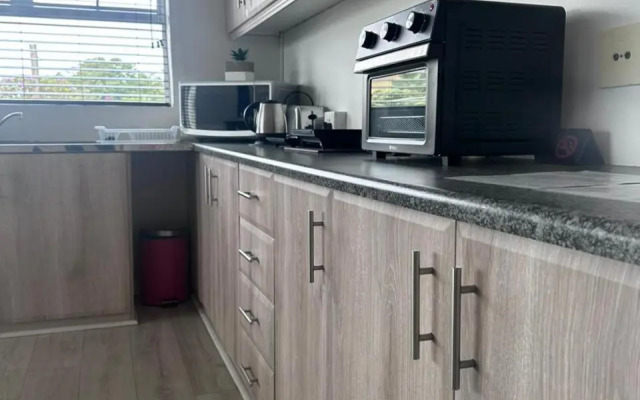 14 on Braemar Studio Apartment