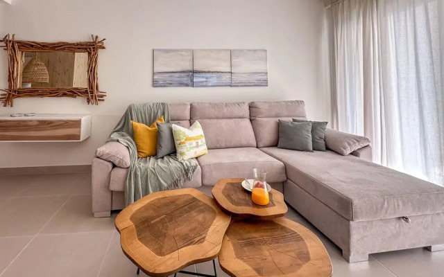 Cozy and beautiful apartment at the beach