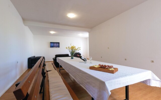 Awesome Home in Solin with WiFi, 8 Bedrooms & Hot Tub