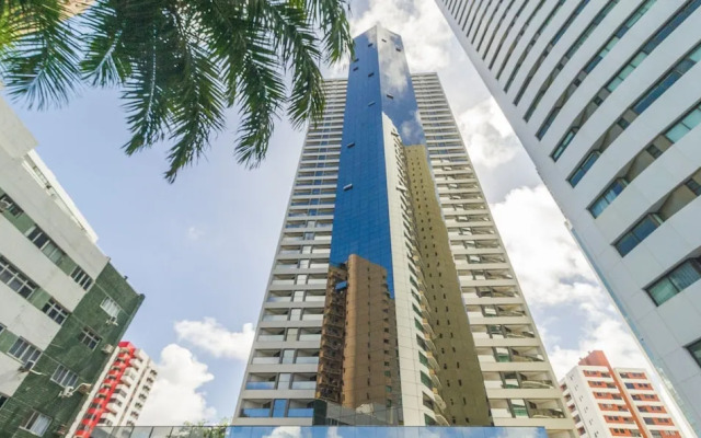 Estúdio Vista Mar cond. c/ acad. em Recife BCI1603