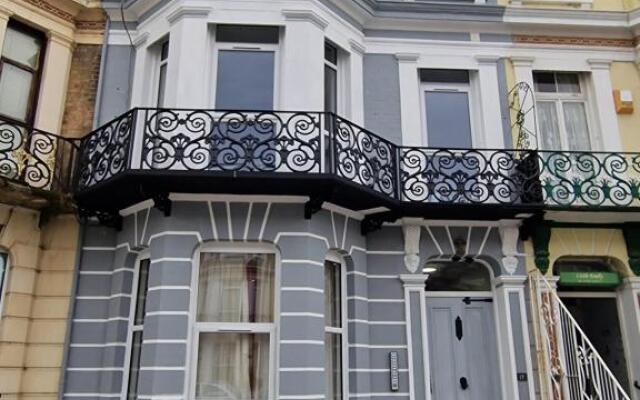 SEA VIEW STAY 17 Princes Road