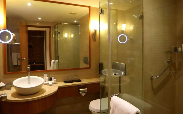 Radisson Blu Hotel Chennai City Centre